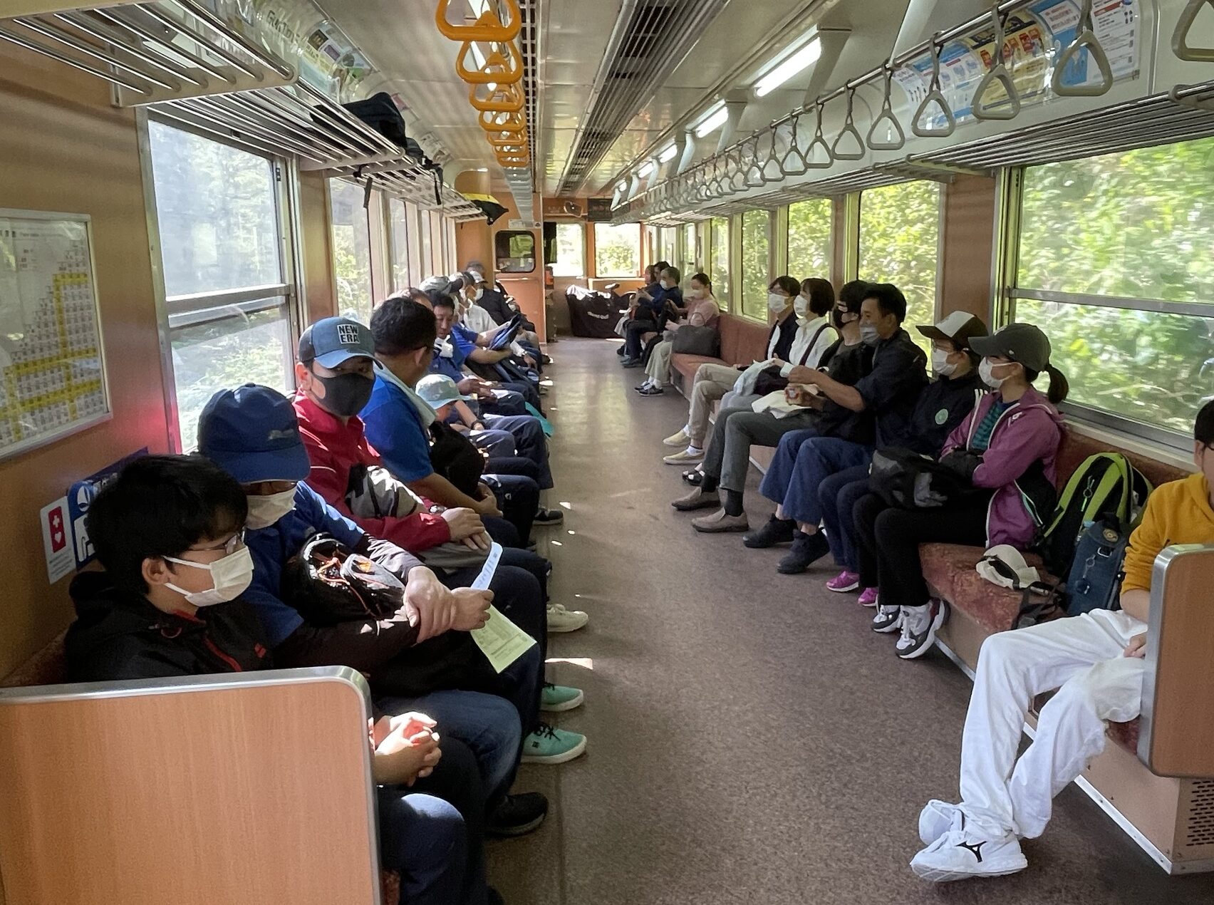 渡良瀬渓谷鉄道の車内の様子 